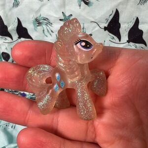 My Little Pony G4 Rarity Crystal Empire Glitter Blind Bag Mini Figure
